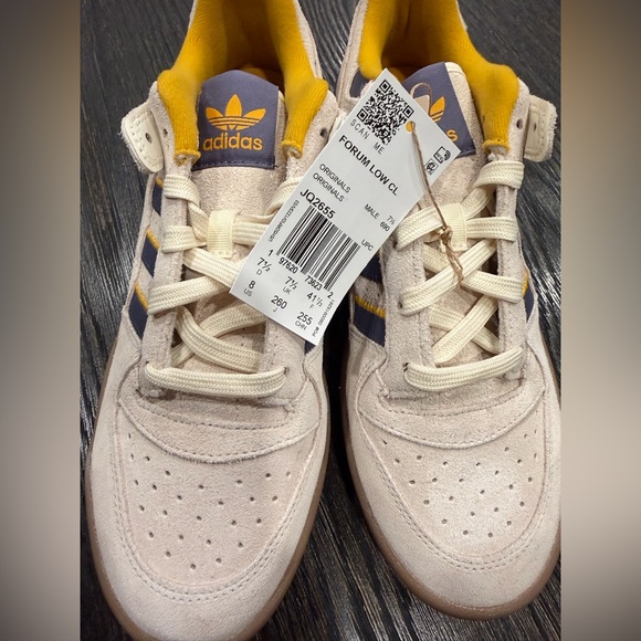 Adidas Forum Low CL Casual Retro Shoe White Yellow men’s size 8 - Picture 4 of 8